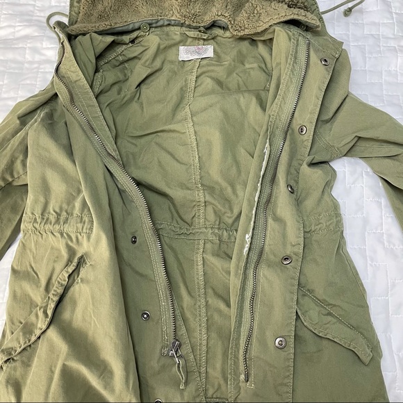 ecoté Urban Outfitters Utility Jacket - Picture 4 of 8